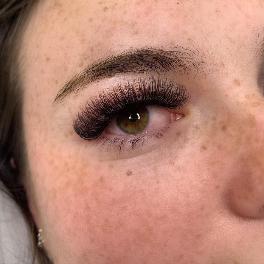 C3DC180E C3C5 4CAC B543 D20792310874 1 105 c — eyelash extensions service