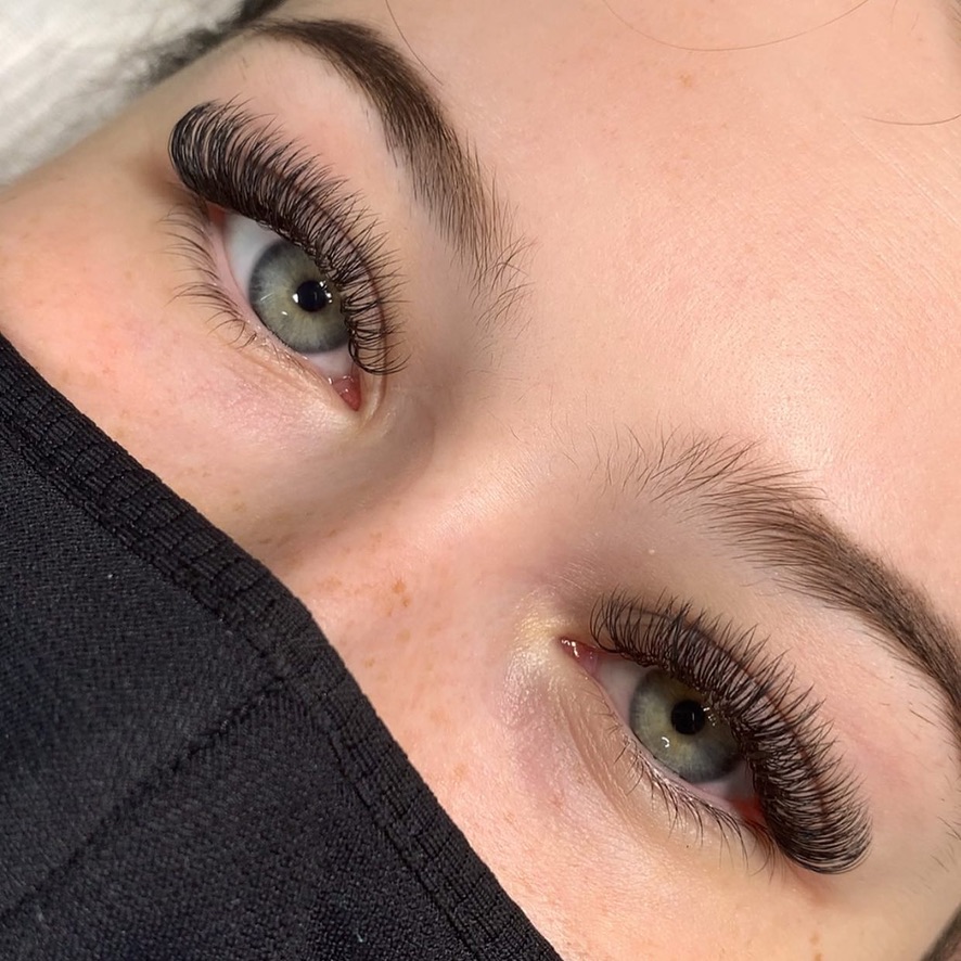 E7808C71 3BCC 4D01 9956 6E7DBA824AF0 1 105 c — eyelash extensions service