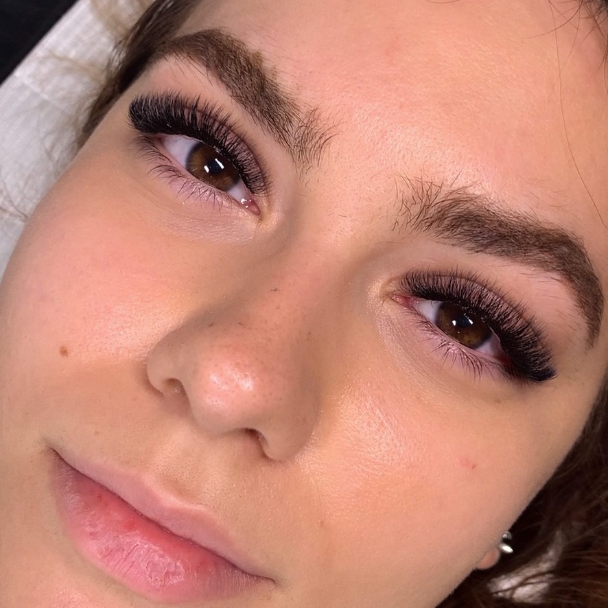 F81FC963 8EF2 45A8 9611 043727F62E02 1 105 c — eyelash extensions service